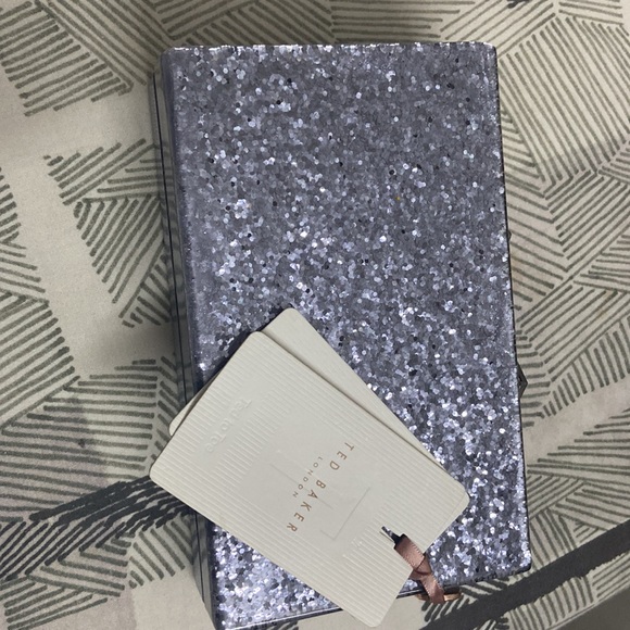 TED BAKER CLUTCH 💯authentic bought it from london - Picture 4 of 8